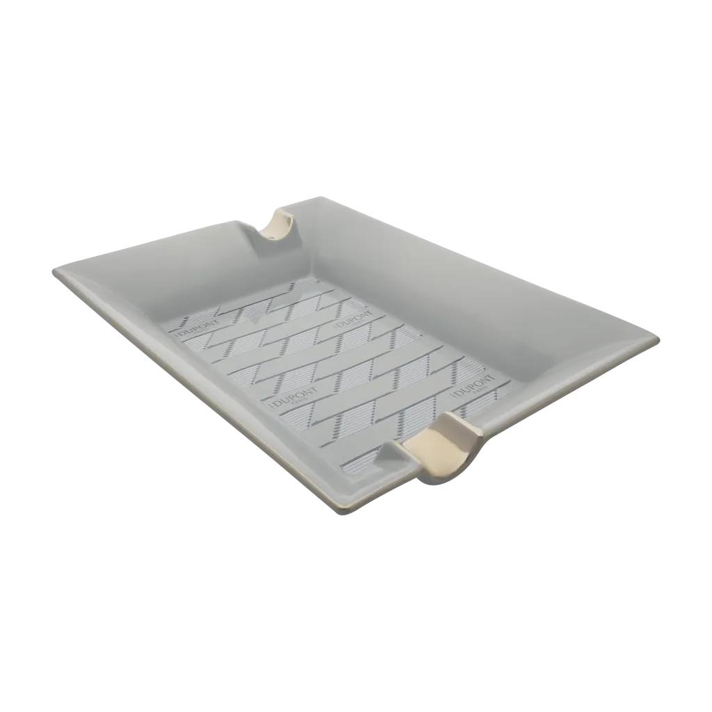 STDUPONT_ASHTRAY_MONOGRAM1872_LIGHTGRAY3.webp